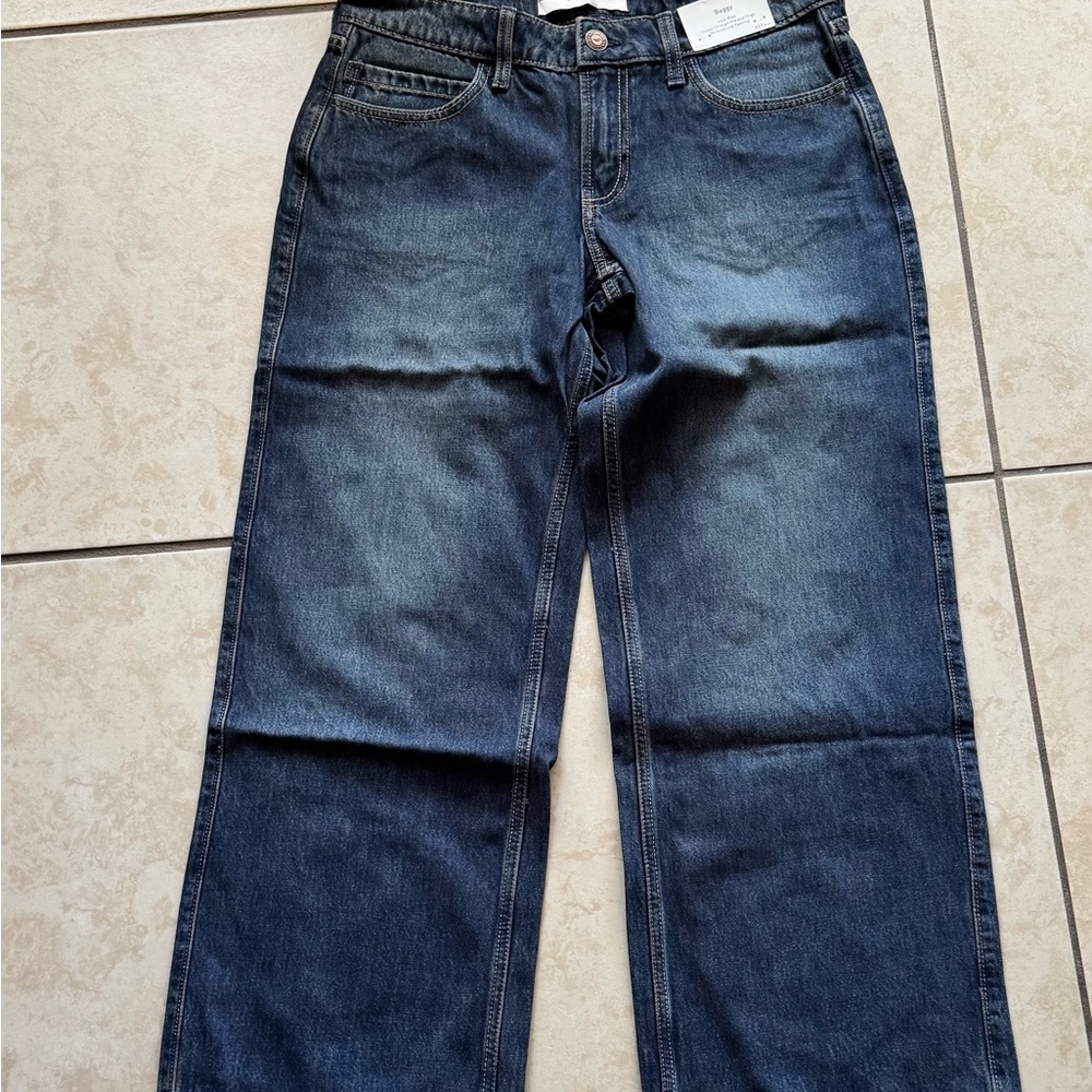 Hollister Women's low-rise baggy Jeans